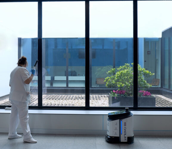 高仙商用清潔機(jī)器人奐影S1在西班牙頂級醫(yī)院的落地實(shí)踐